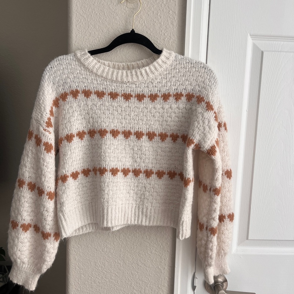 Francesca's Collections Cream and Tan Heart Sweater
